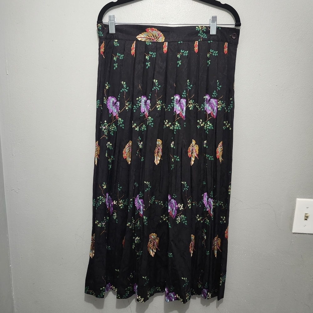Herman Geist  Floral Black Midi Skirt Size 14 Wool Blend